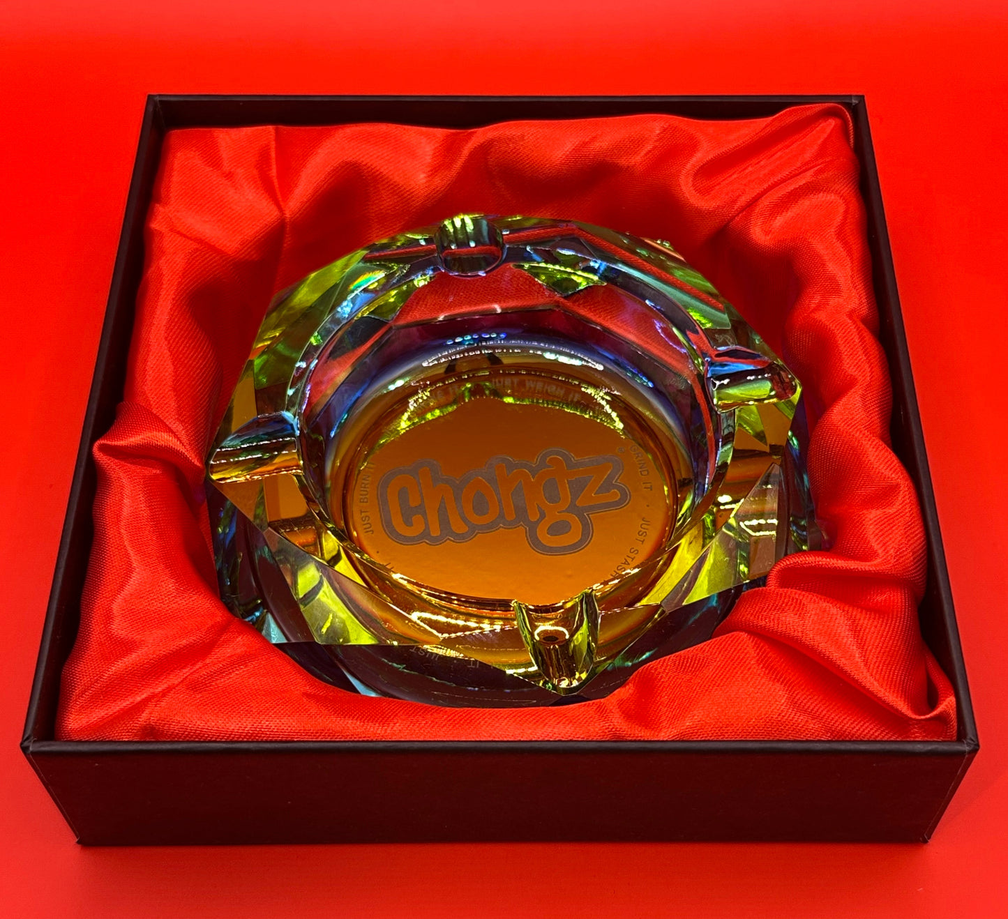 multicoloured, mirrored glass, with gift case, lined plastic bottom, 11.5 cm x 11.5 cm x 2.5 cm, smoking accessories, ashtrays