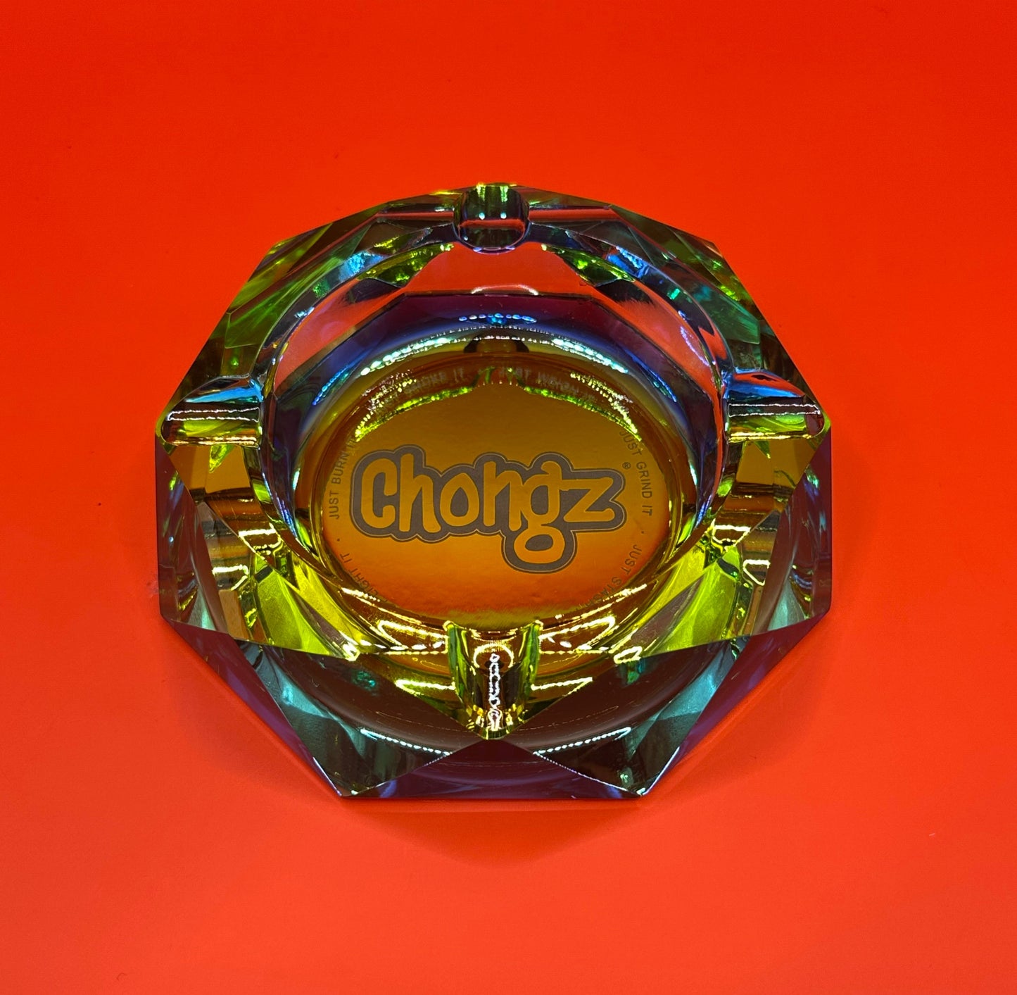 multicoloured, mirrored glass, with gift case, lined plastic bottom, 11.5 cm x 11.5 cm x 2.5 cm, smoking accessories, ashtrays