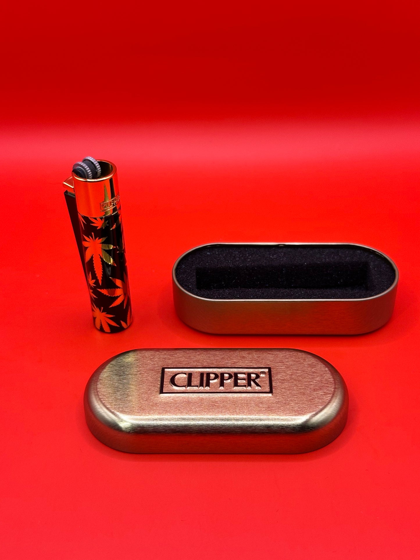 High quality metal, refillable, flint lighter, with case, clipper