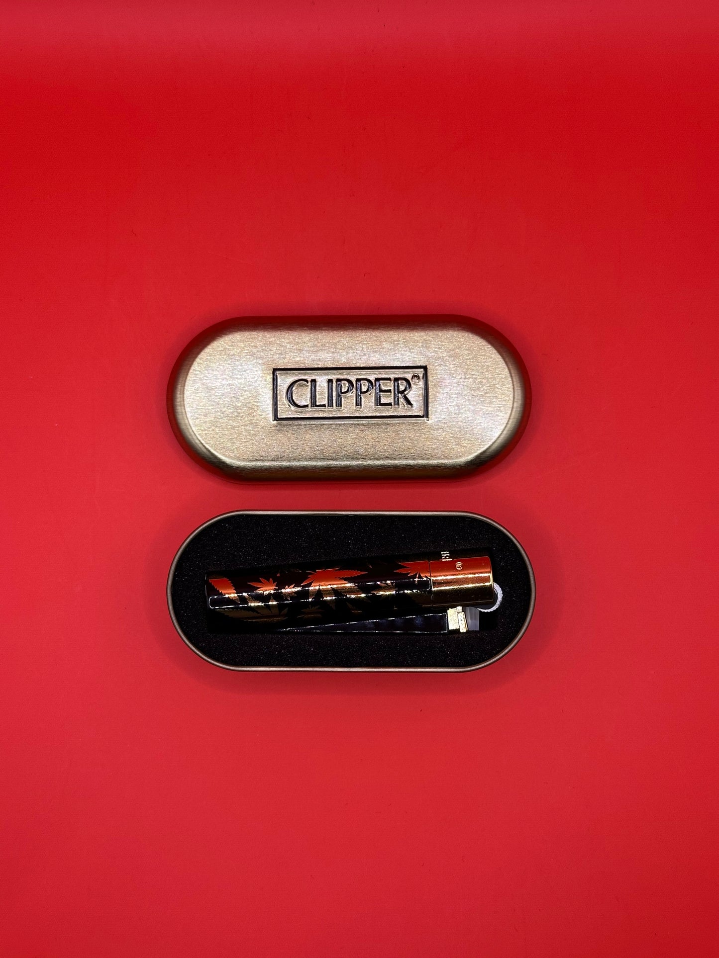 High quality metal, refillable, flint lighter, with case, clipper