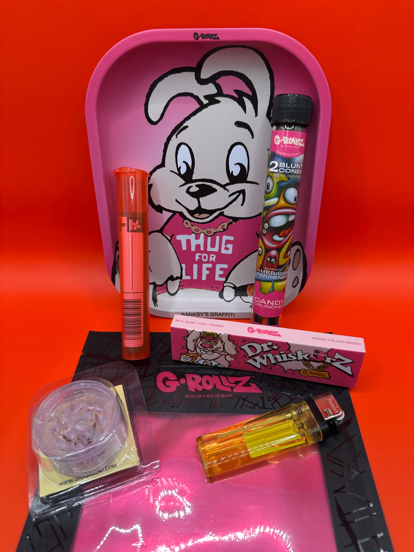 Mixed gift set, lighter, papers, grinder, joint holder, blunt wrap, tray