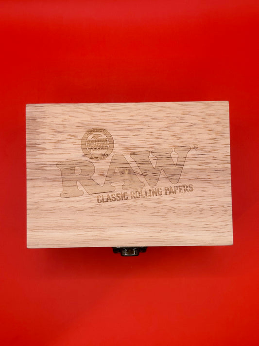 sustainable, smooth, polished wood for a classic, timeless look that blends seamlessly with any decor, size medium approx 13 x 9 x 6.5cm, weed storage box
