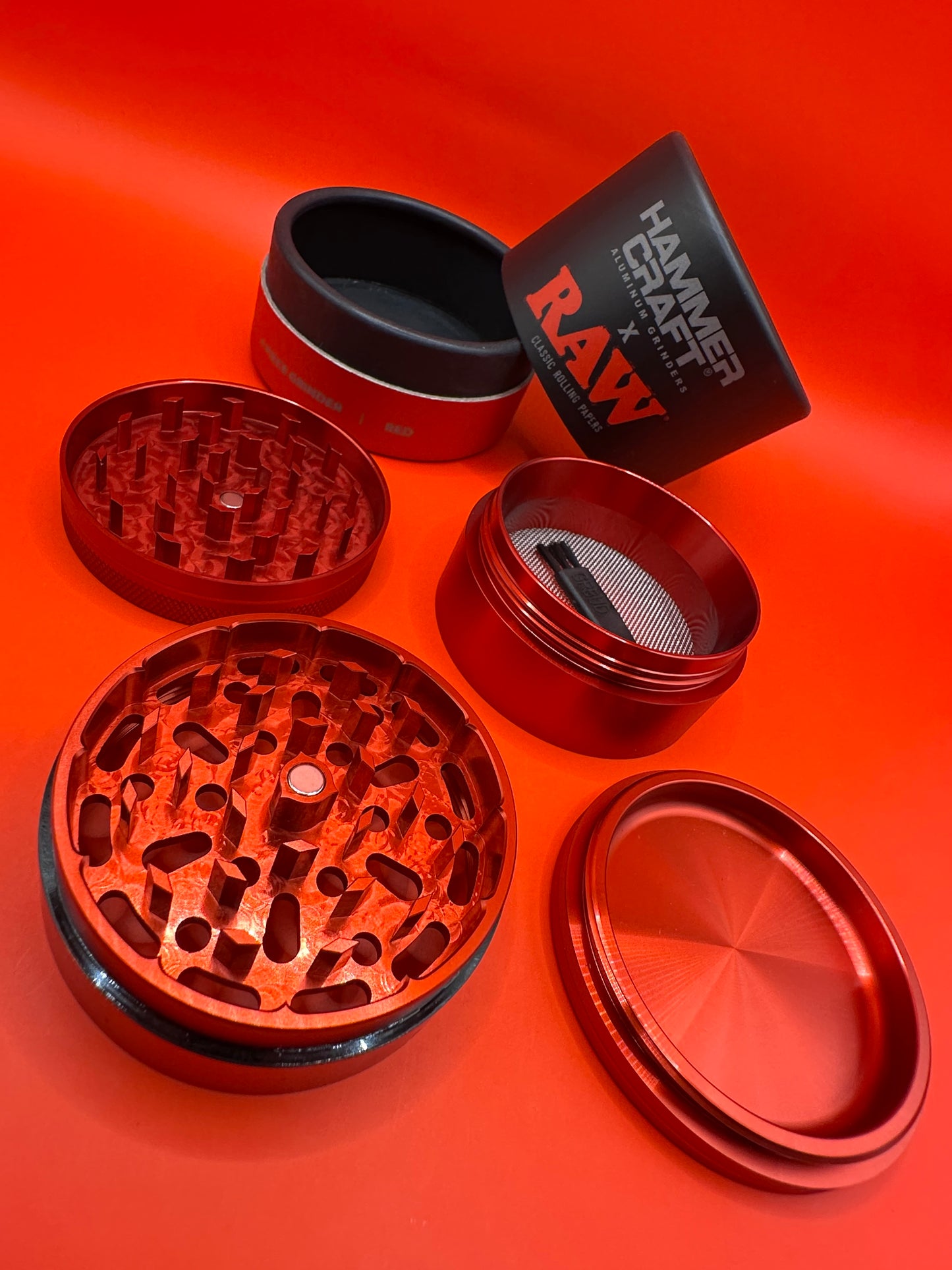 4 part metal grinder, with kief catcher, raw, Shop RAW Herb Grinders UK now!