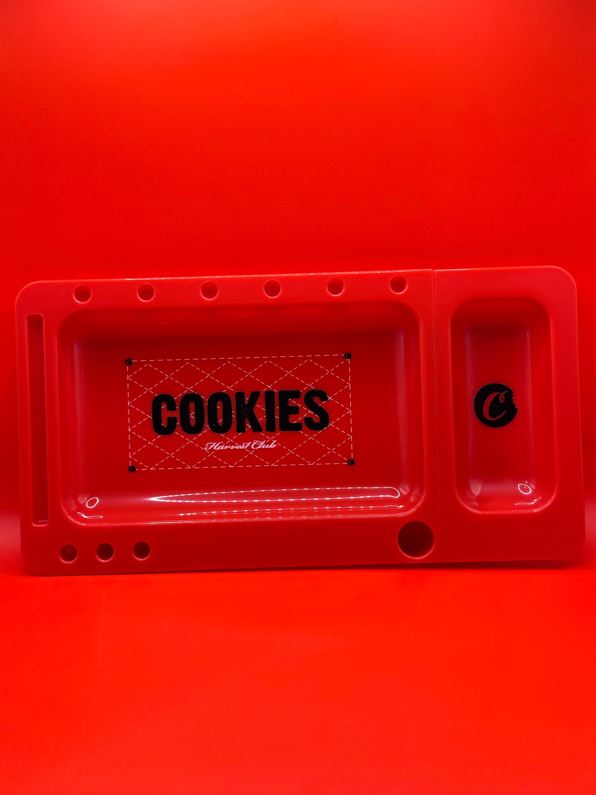 Size medium 15cm x 30cm, Durable, high-quality plastic, clever design, cookies, smoking tray, rolling tray