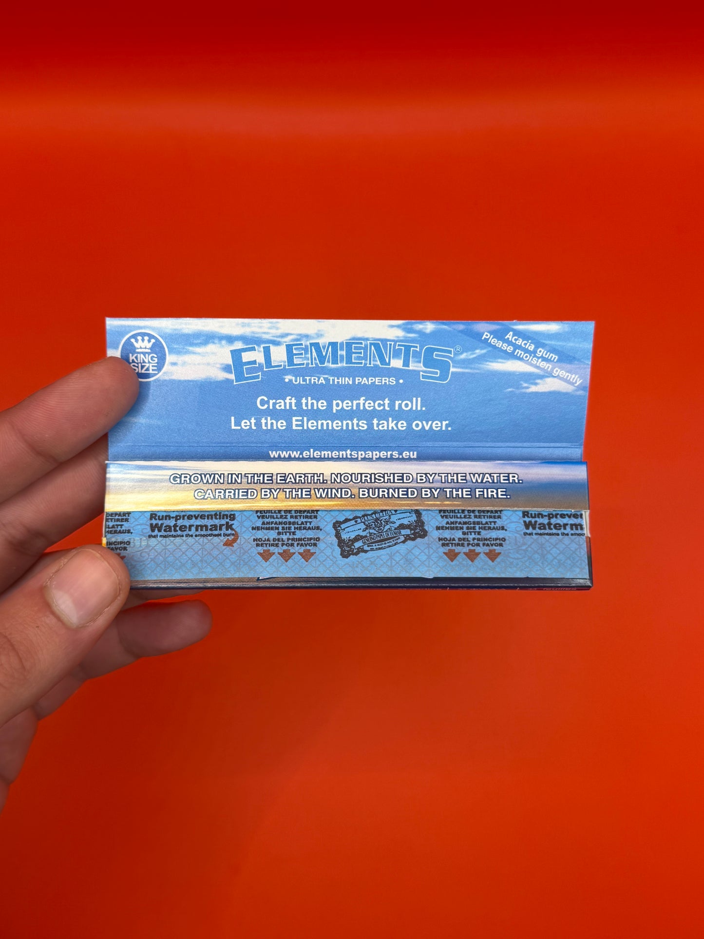 King Size Wide, 33 Leaves per pack, 100% Natural Rice Paper with Acacia tree sap gumline, vegan and natural. Shop Elements Rolling Papers UK now.