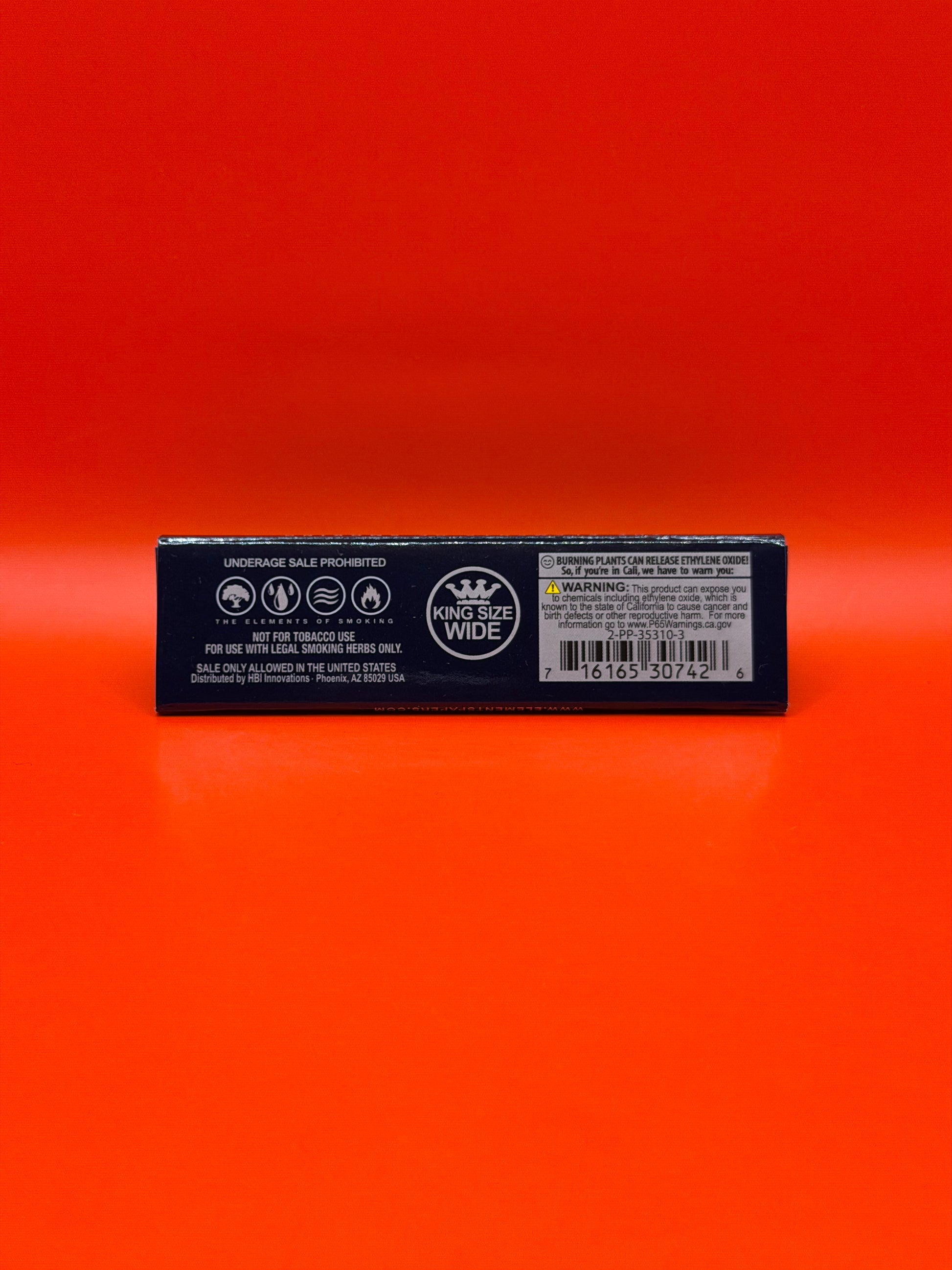 Phantom Edition Elements are almost weightless, burn exceptionally slow, and produce minimal ash, leaving only a trace of natural gum making it an essential choice for true connoisseurs. Limited edition king size wide papers.