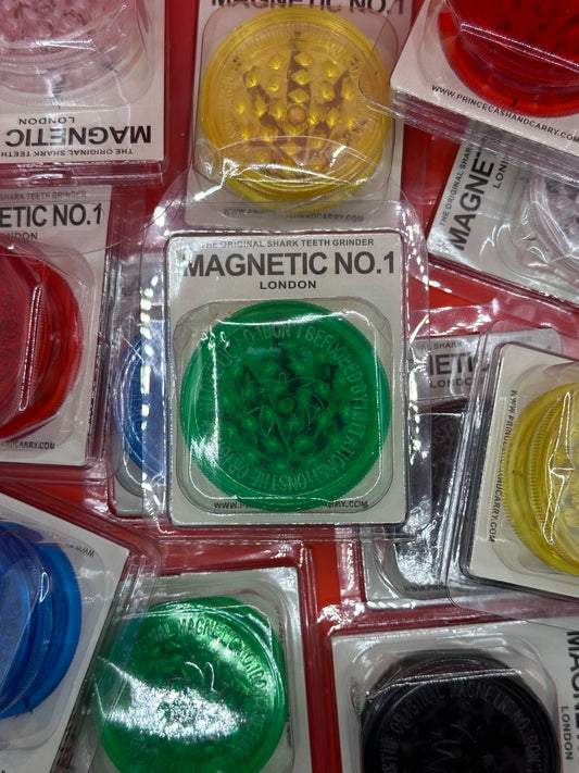 Two-piece magnetic herb grinder. Shop herb grinders UK now!