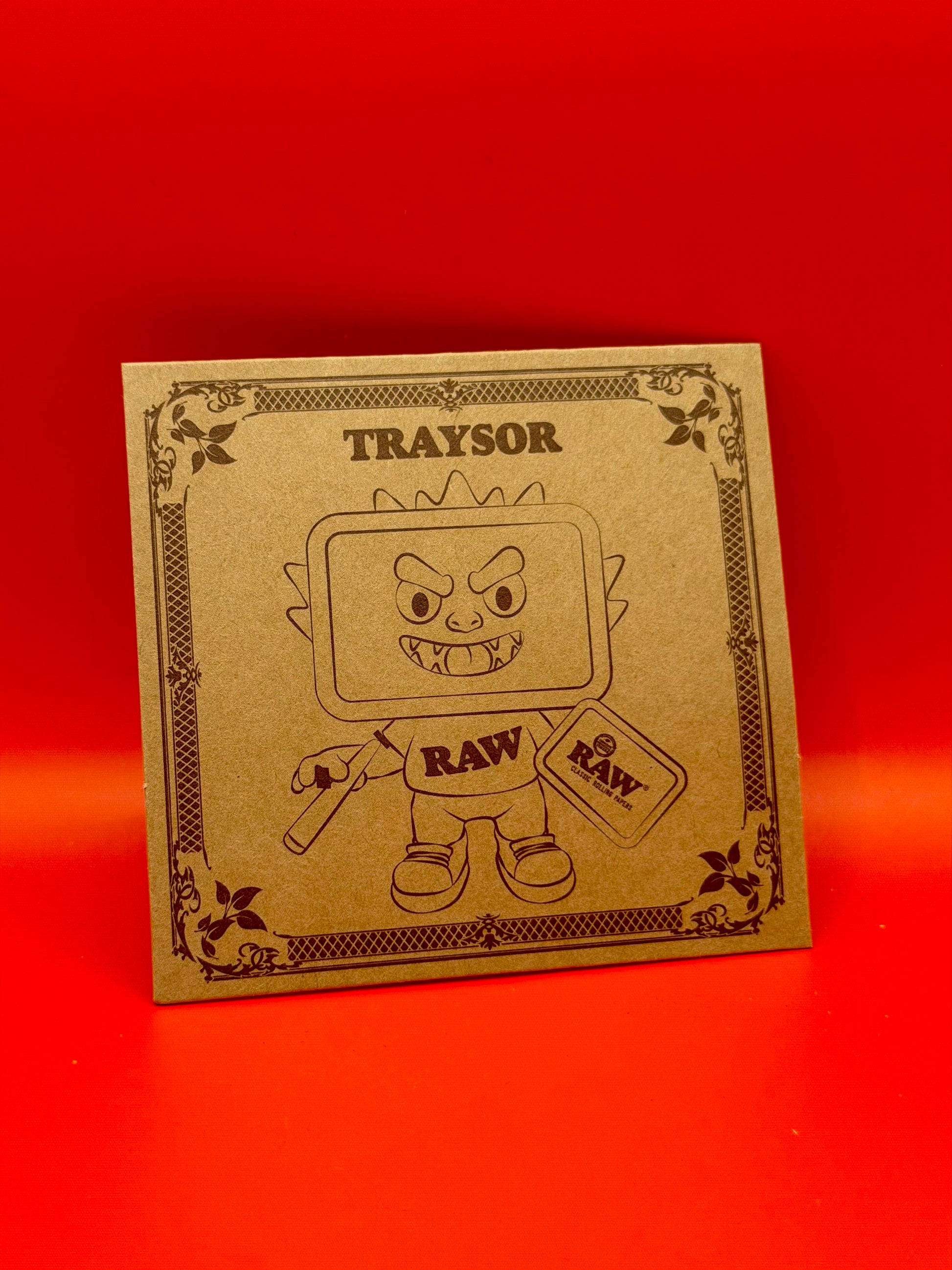 The Exclusive RAW Traysor Rare Figurine is a limited edition collector’s piece made for RAW fans who want something different for their setup. With its bold character design and RAW branding, it works as a standout display item for desks, shelves, counters, or rolling stations.