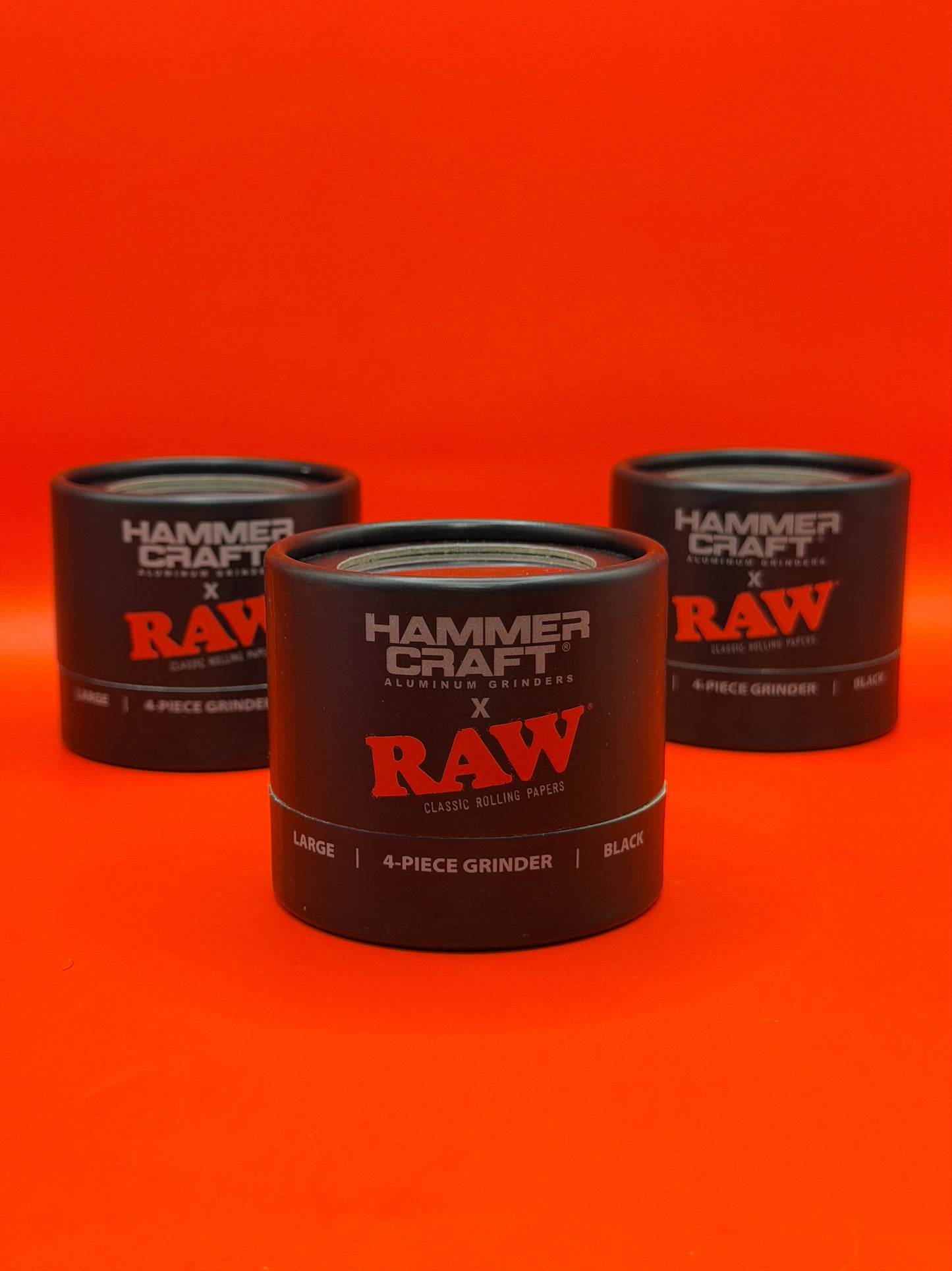 Metal Herb Grinder by RAW, Size large: 63mm, 4-parts: comes with kief collector, High-quality Aluminium. Shop RAW Herb Grinders UK now.