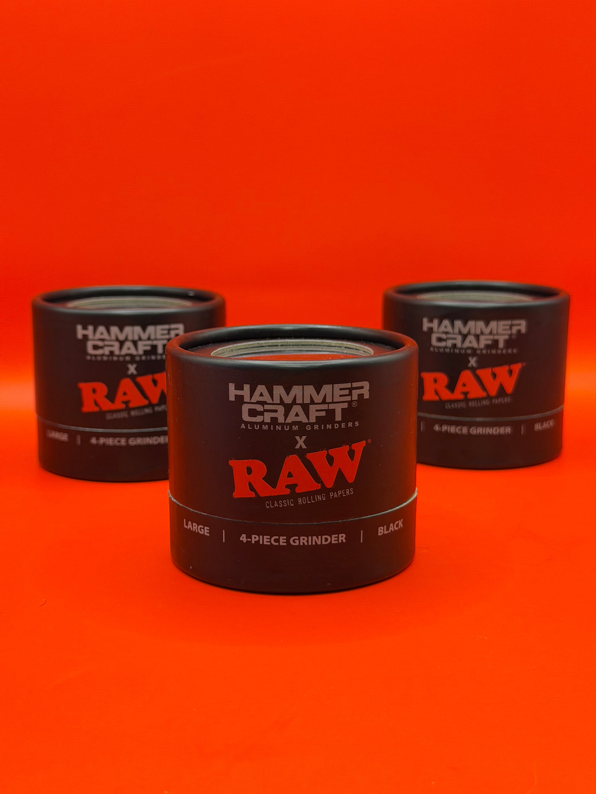 Metal Herb Grinder by RAW, Size large: 63mm, 4-parts: comes with kief collector, High-quality Aluminium. Shop RAW Herb Grinders UK now.