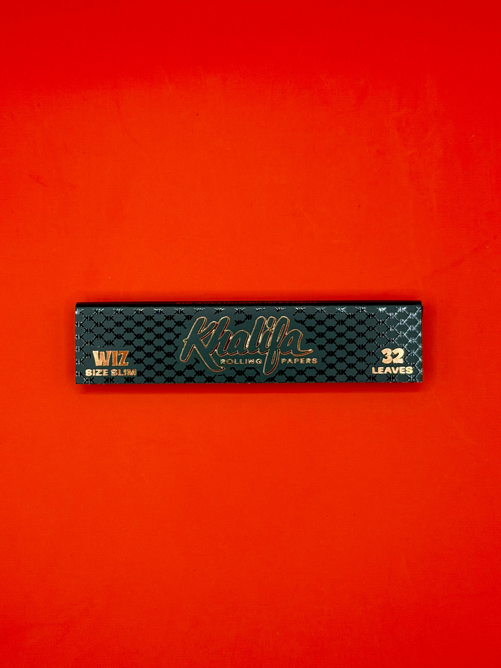 Wiz Khalifa King Size Slim Rolling Papers are a limited edition paper made with one of the most well known smokers in the world. Designed with Wiz Khalifa’s name and smoking culture behind them, these are made for people who want something a bit different from standard rolling papers.