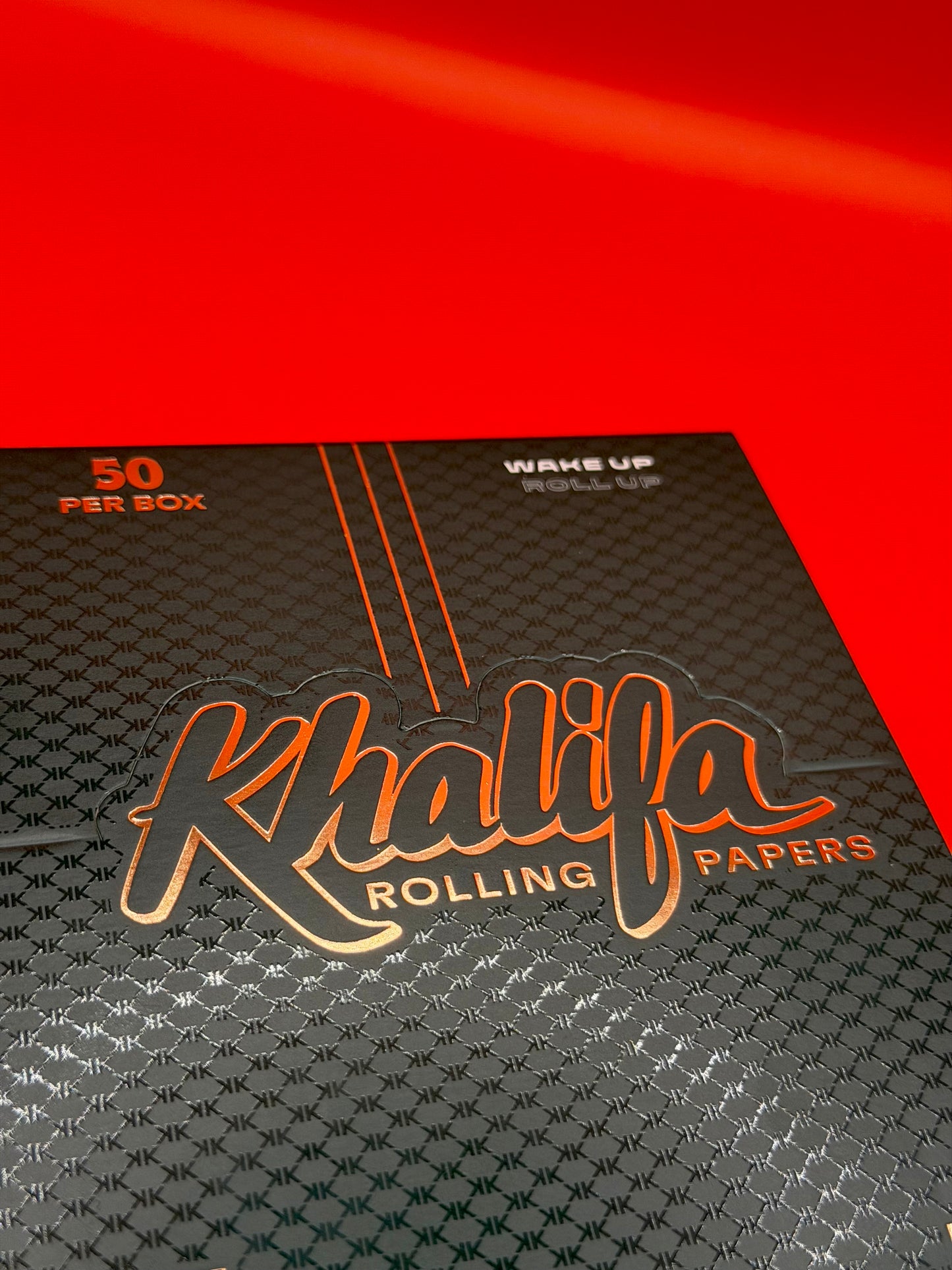 Wiz Khalifa King Size Slim Rolling Papers are a limited edition paper made with one of the most well known smokers in the world. Designed with Wiz Khalifa’s name and smoking culture behind them, these are made for people who want something a bit different from standard rolling papers.